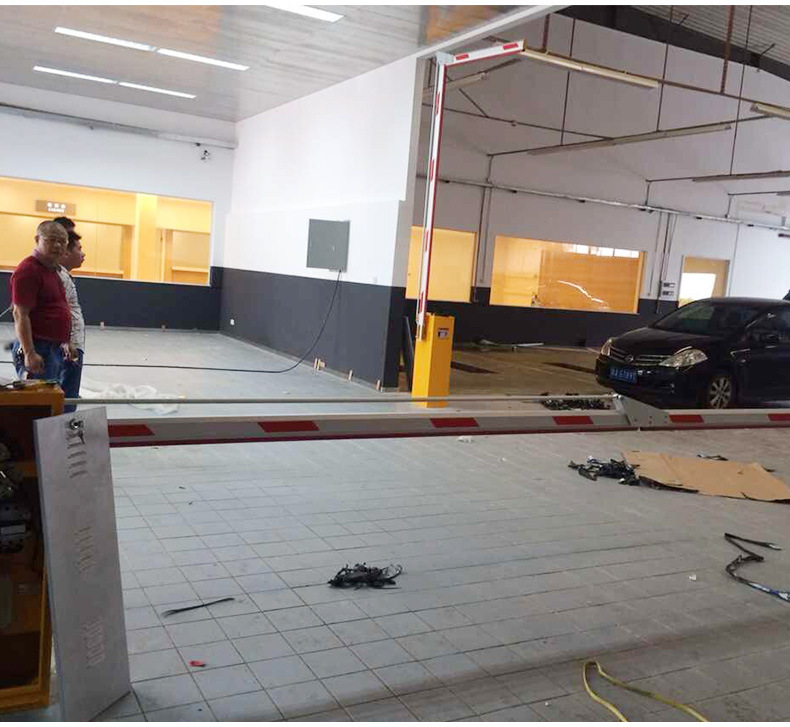 道闸曲臂杆工厂大门升降杆停车场折臂杆地下车库栏杆180/90度闸机