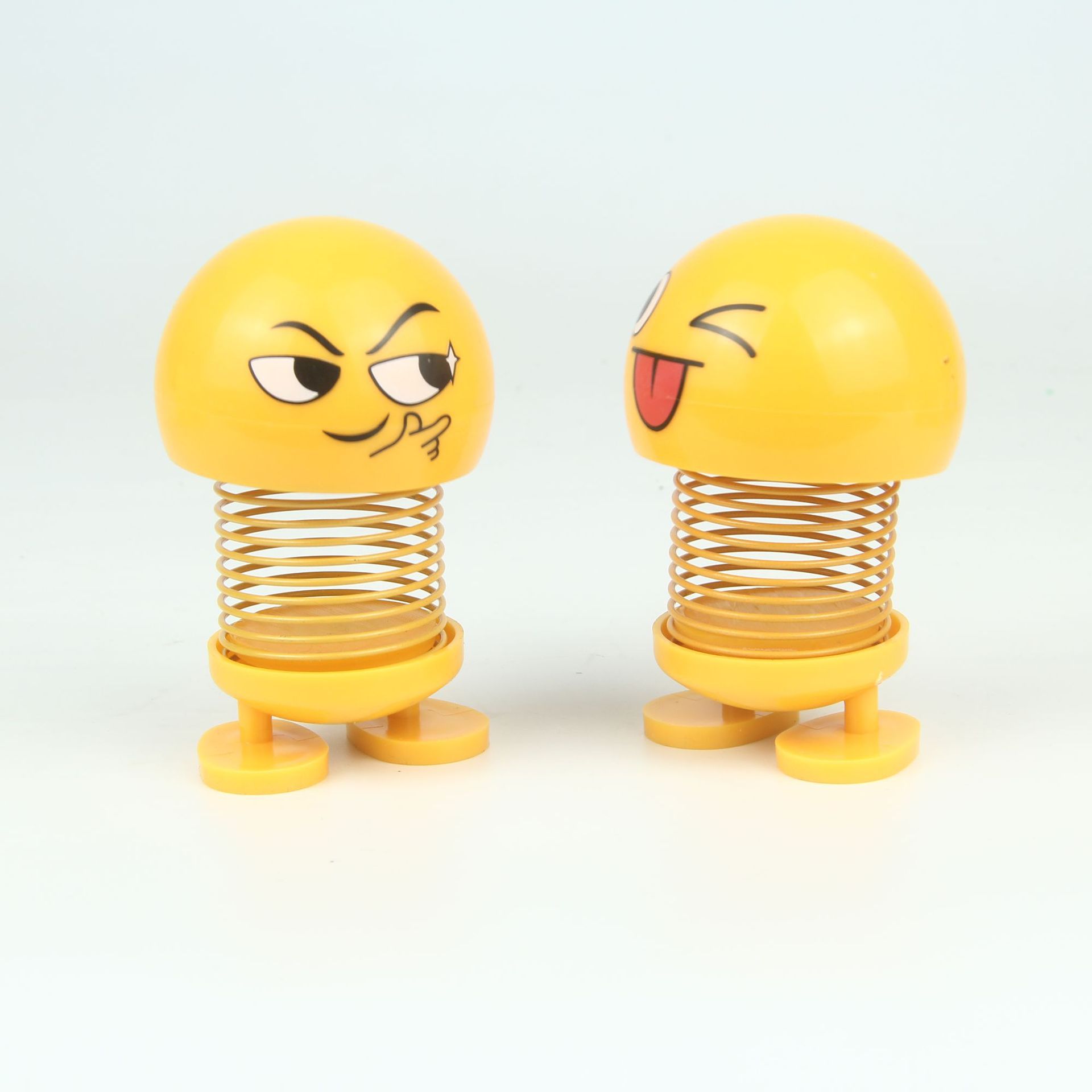 抖音爆款 表情摇头公仔表情包弹簧摆件 车内弹簧公仔现货批发