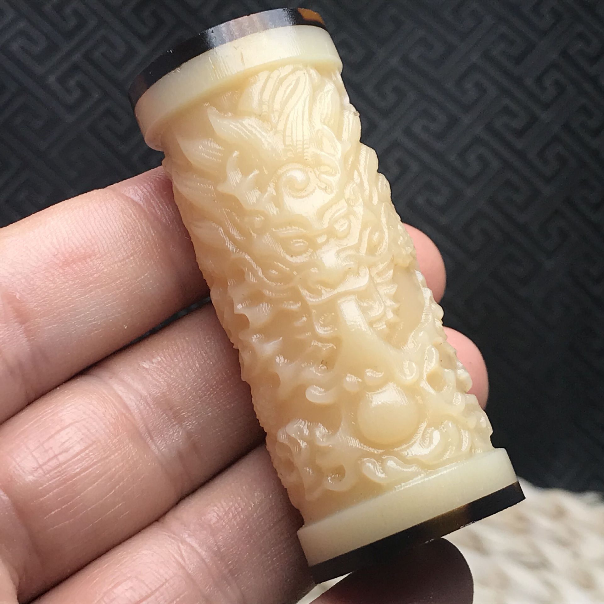 仿大猫骨雕龙柱 满血骆驼骨镂空龙柱吊坠牛骨吊坠 星月金刚配饰