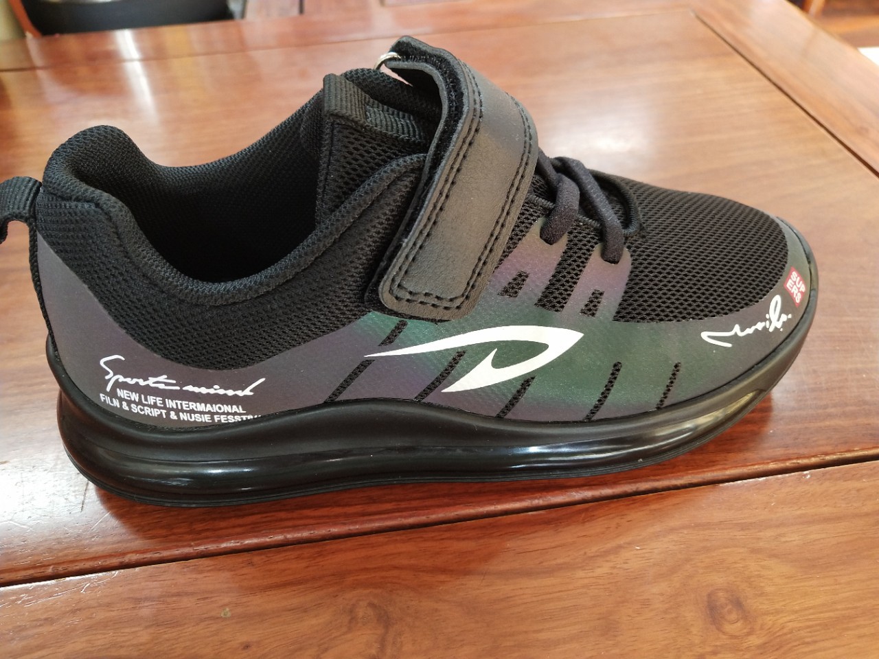 一线品牌运动鞋