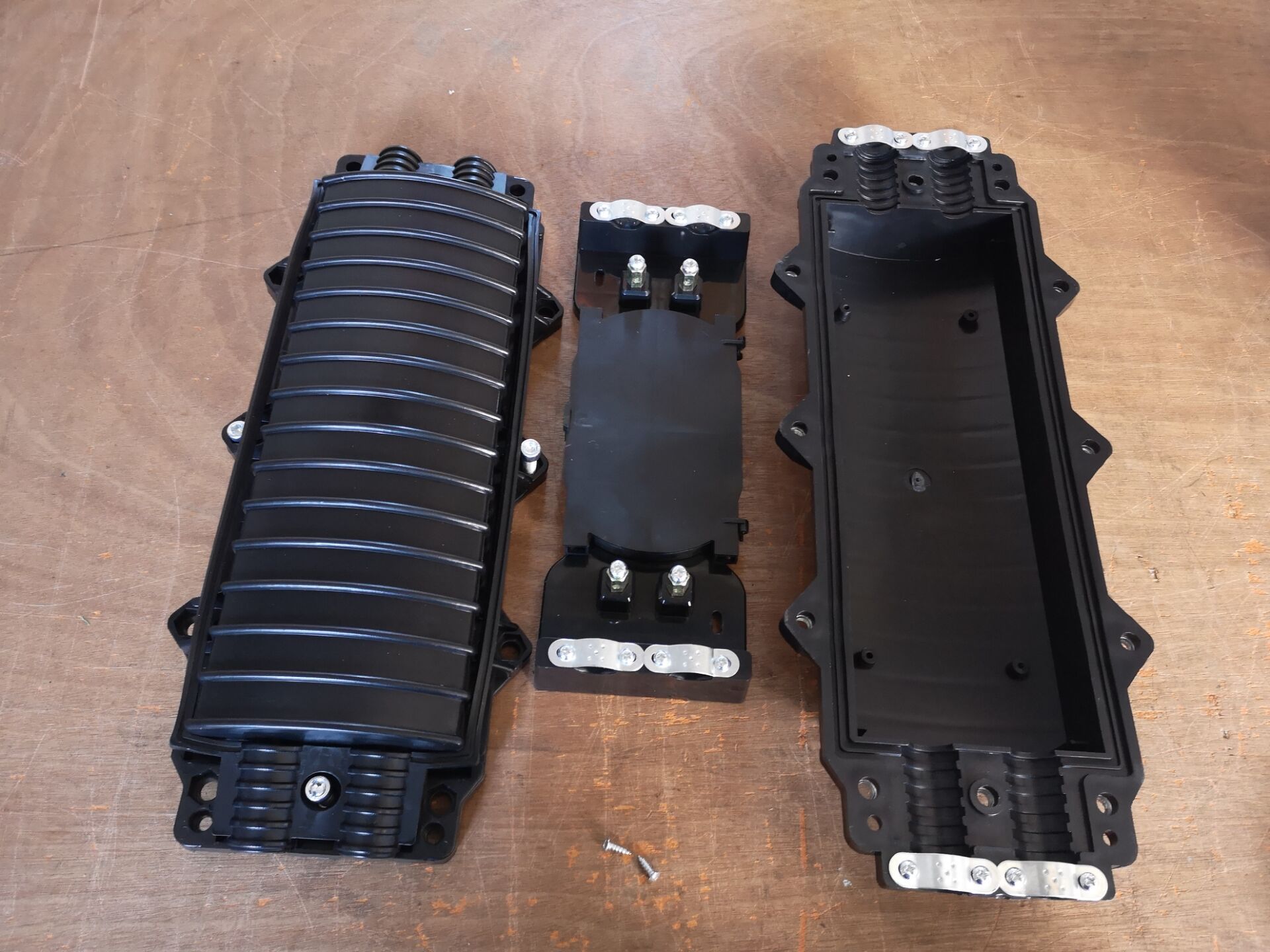 批发abs材质光缆继续包 卧式二进二出光缆接头盒 24芯光纤炮铜