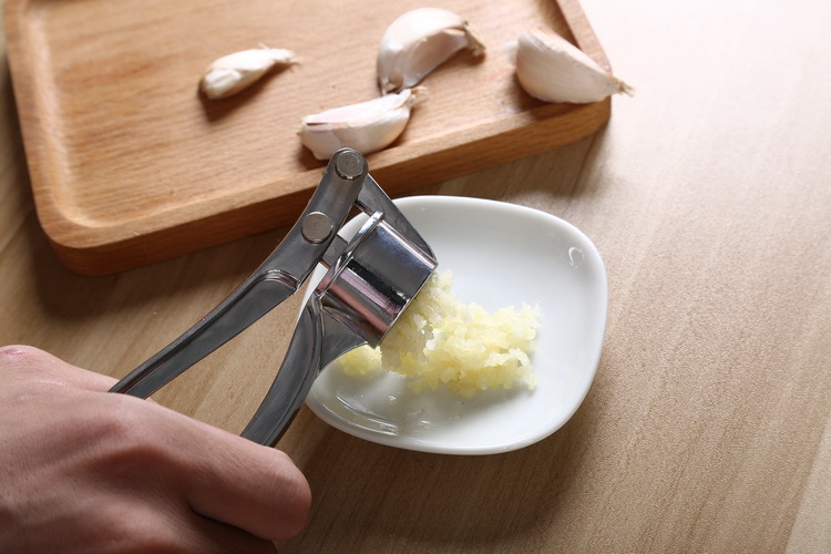 厨房用品压蒜器 手动不锈钢捣蒜器 大蒜压碎做蒜泥器 摆地摊货源