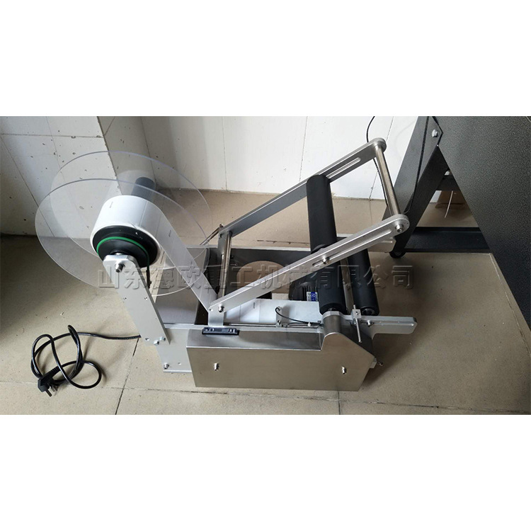 手工茶叶罐子标签粘贴机mt50半自动圆瓶贴标机塑胶玻璃瓶标签机