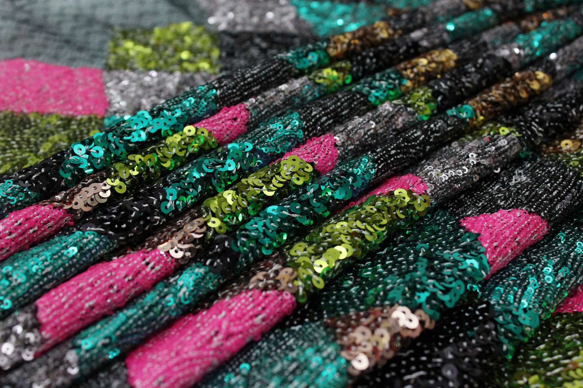 多色金片绣振华纺织绣品 舞台装时装鞋包等面料 亮片绣