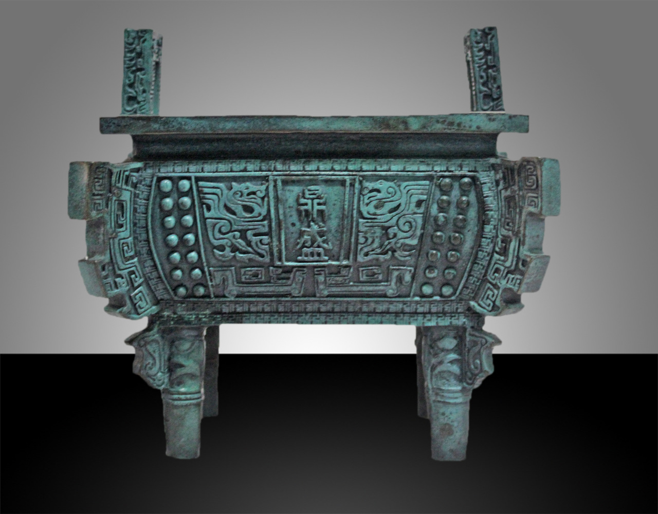 和信精工供应金属工艺品铜工艺品祭司专业铜鼎摆件厂家底价直销售