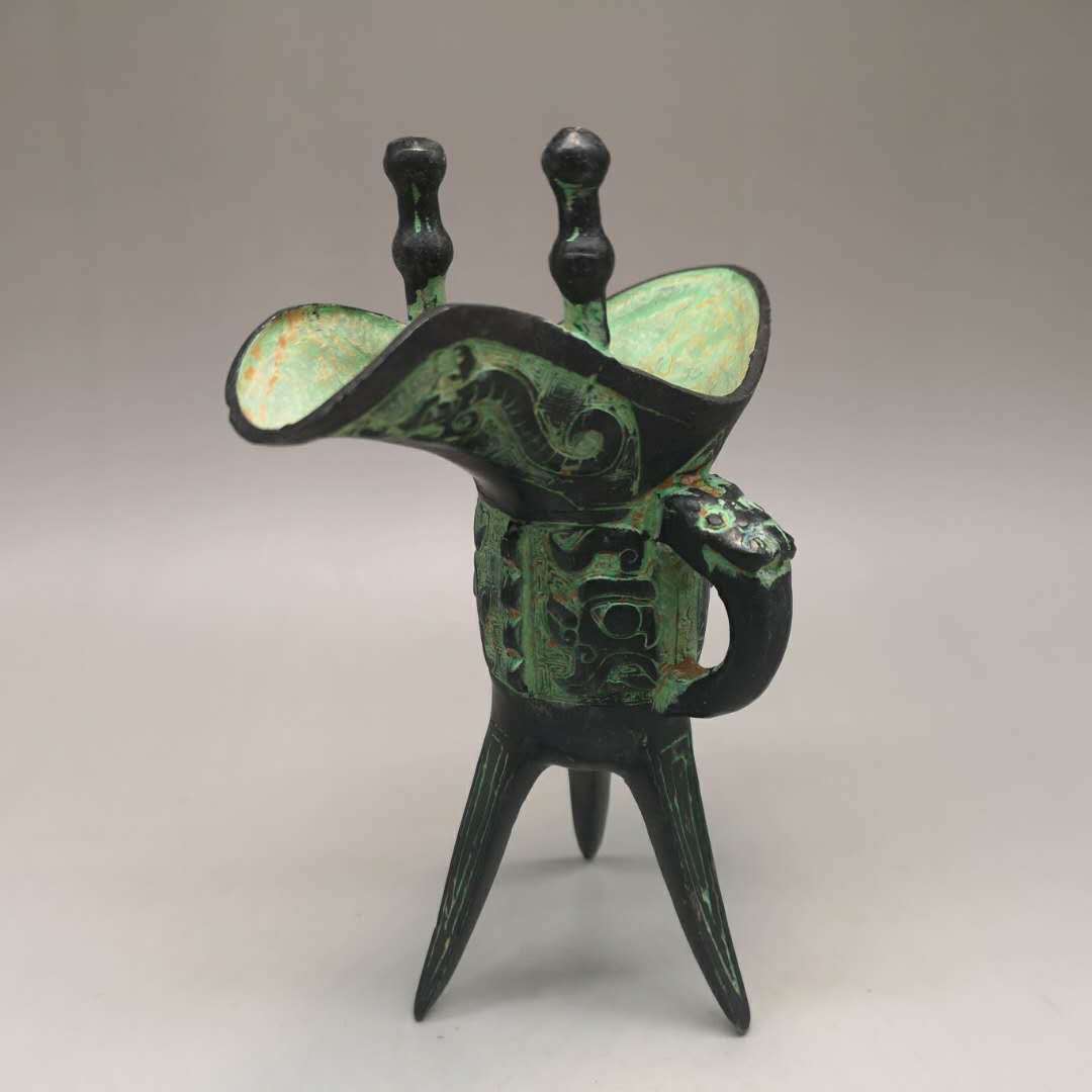 批发青铜器铸造仿古做旧酒杯纯铜爵酒具摆件龙爵三角酒杯收藏