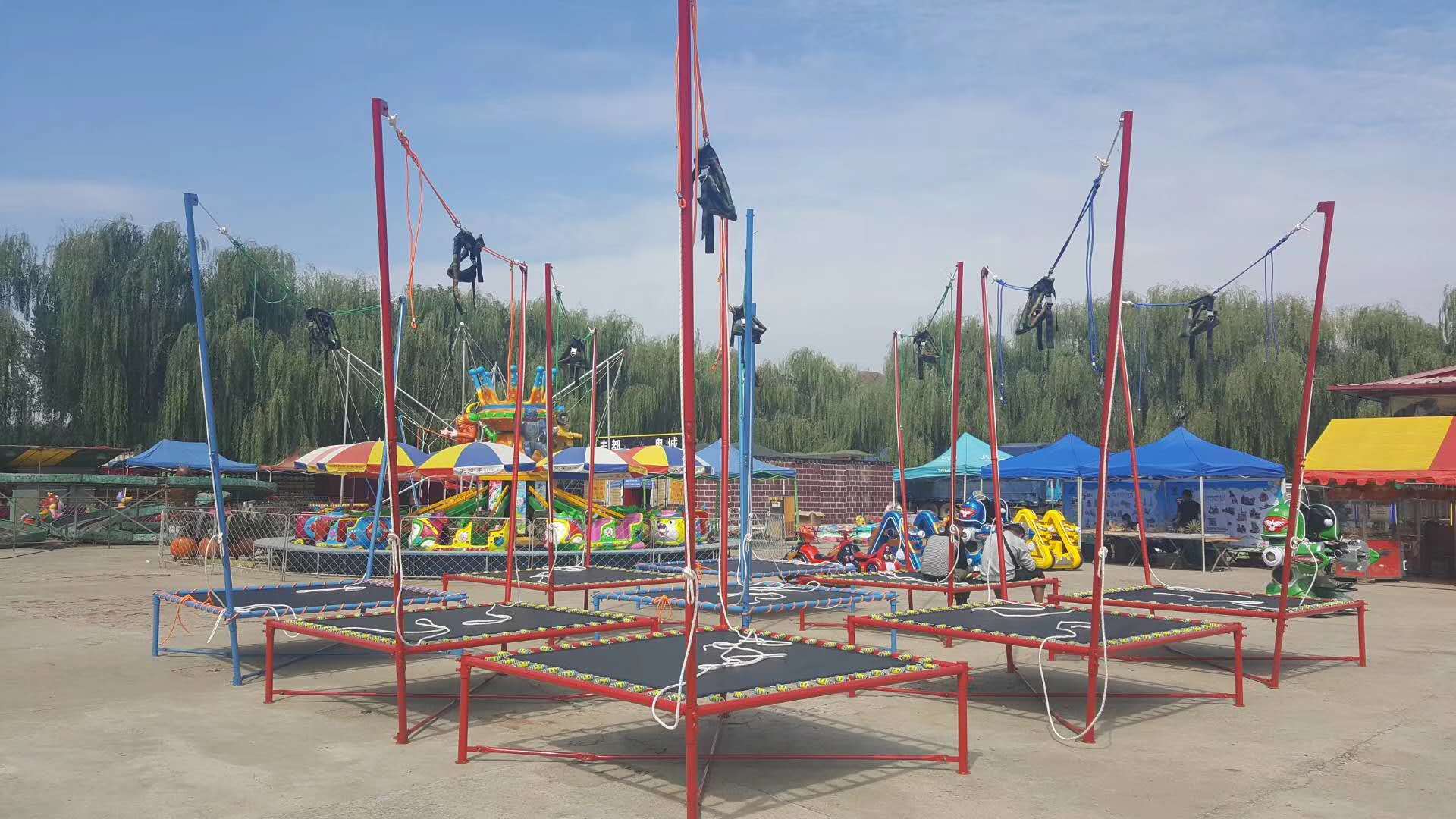 厂家供应摇把式单人儿童蹦极 折叠式蹦蹦床 广场儿童弹簧跳床