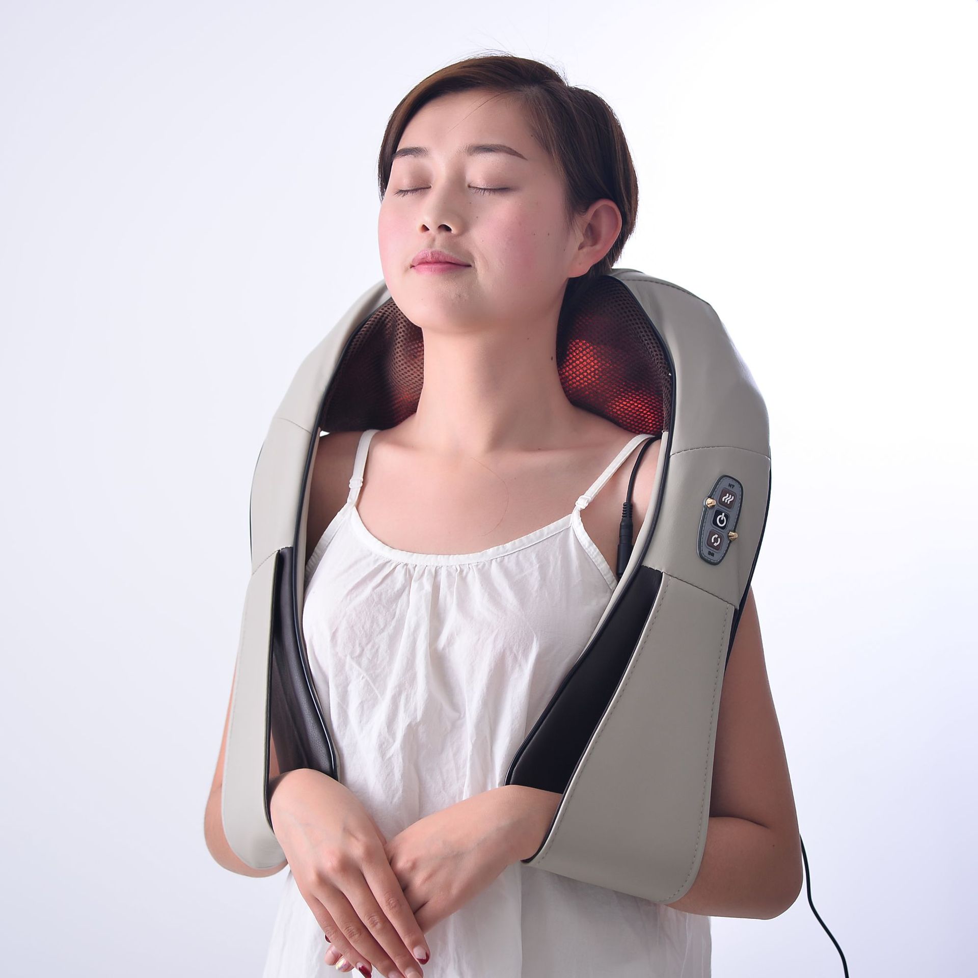 仿真人捶打肩颈按摩披肩 肩颈酸痛按摩器 多功能颈部肩颈按摩仪