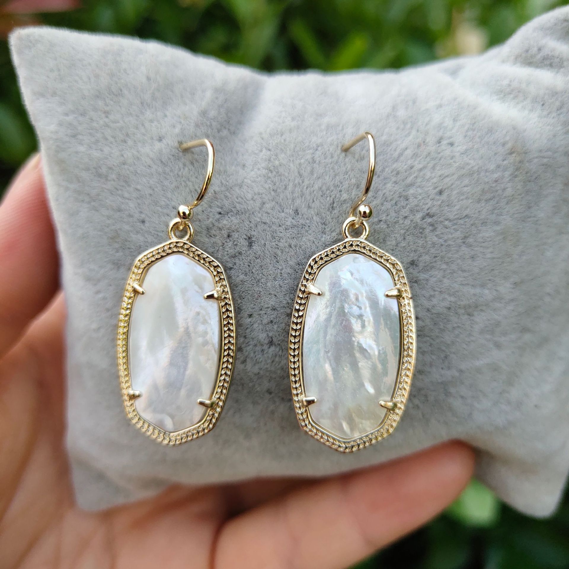 出口简约kend* s*深海白蝶贝白贝壳耳钉耳环 饰品女金银两色