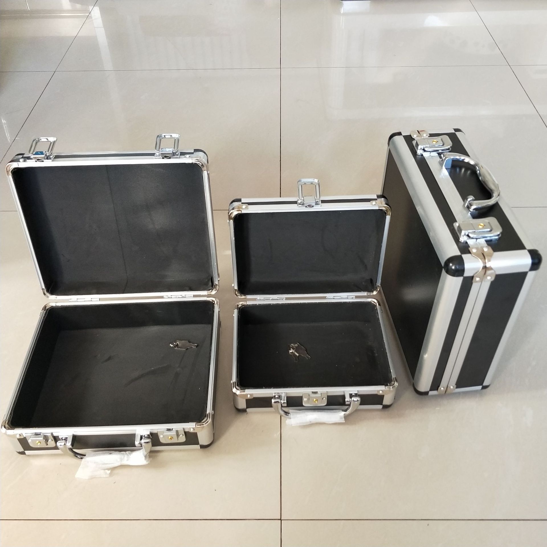 厂家加工定制批发铝合金迷你小箱子工具箱便携手提箱