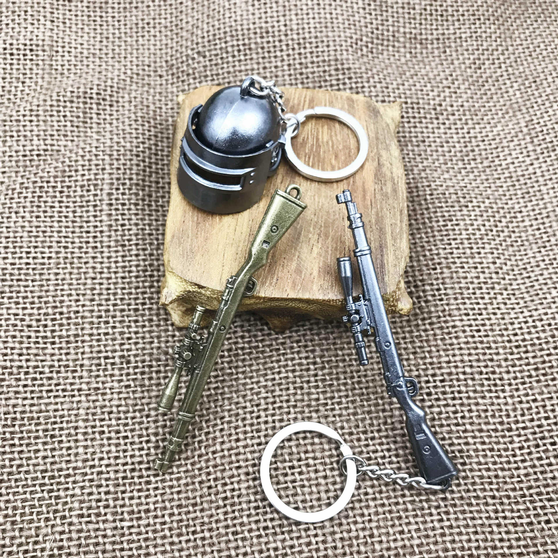 批发吃鸡游戏周边钥匙扣挂件 98k三级头平底锅钥匙扣 礼品赠品