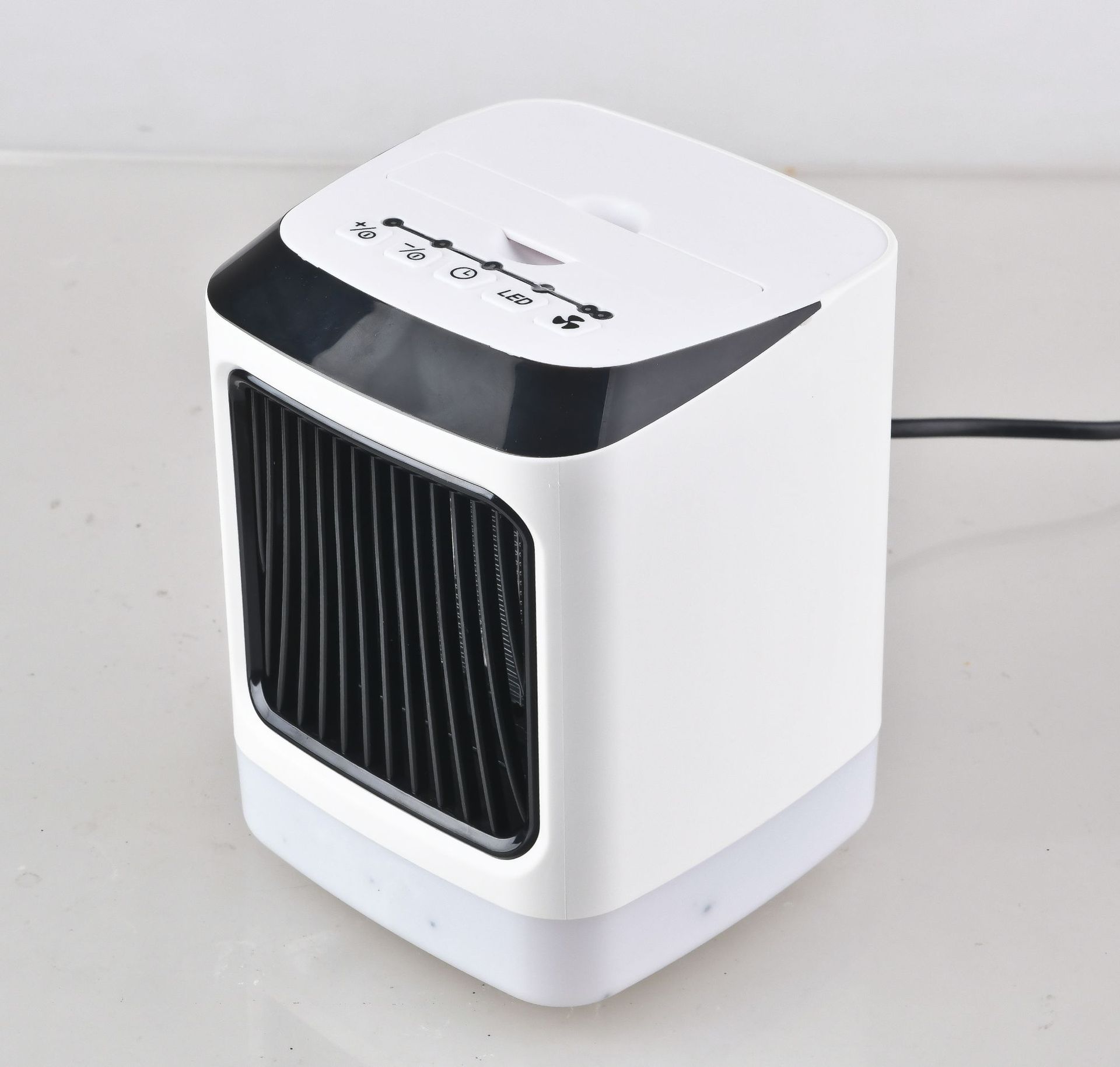 2019新款桌面手提暖风机智能遥控定时七彩小夜灯家用小型取暖器