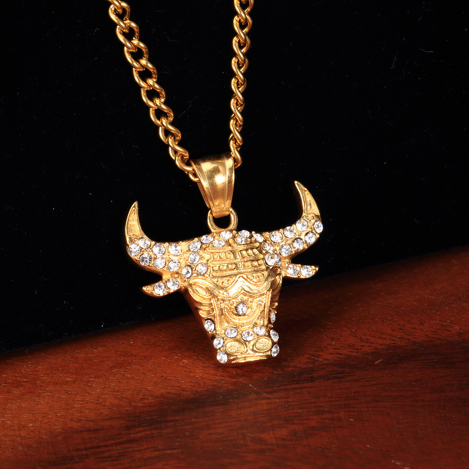 跨境电商饰品批发 男士牛头不锈钢项链 嘻哈金色牛钛钢吊坠