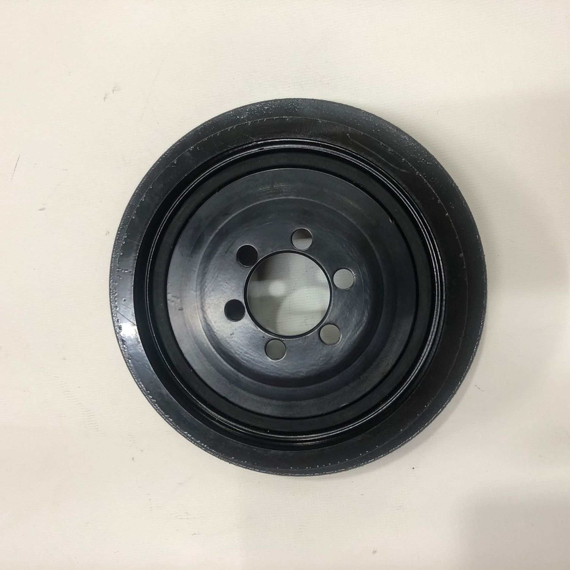 曲轴皮带轮 平衡轮 扭振减震器 适用宝马e60 e66 e65