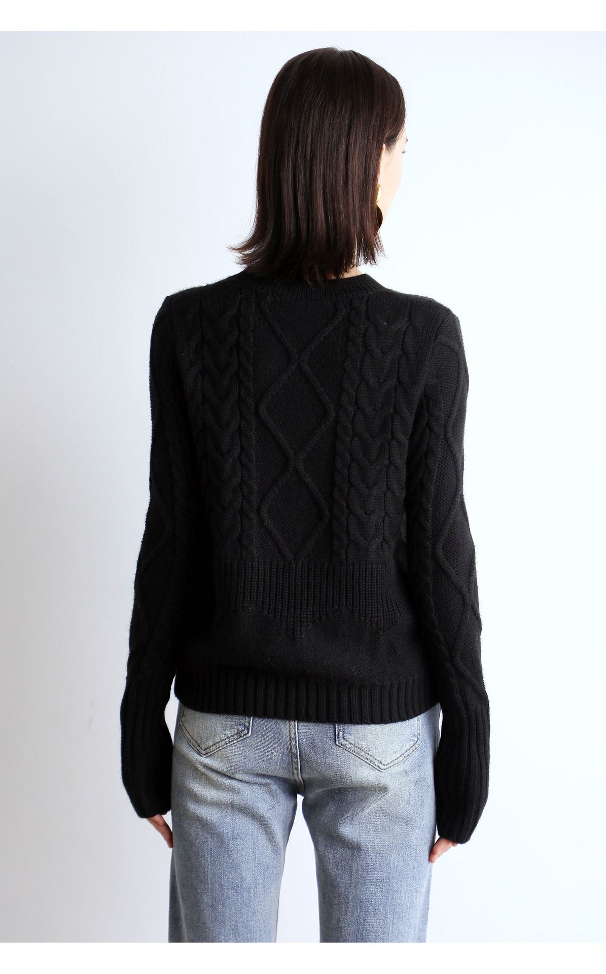 设计款粗针针织经典黑白2019冬款羊毛菱形麻花圆领套头毛衣女宽松