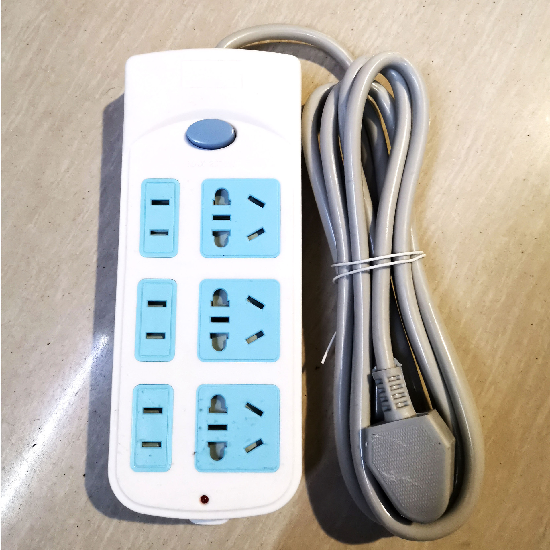 金立方排插2256a