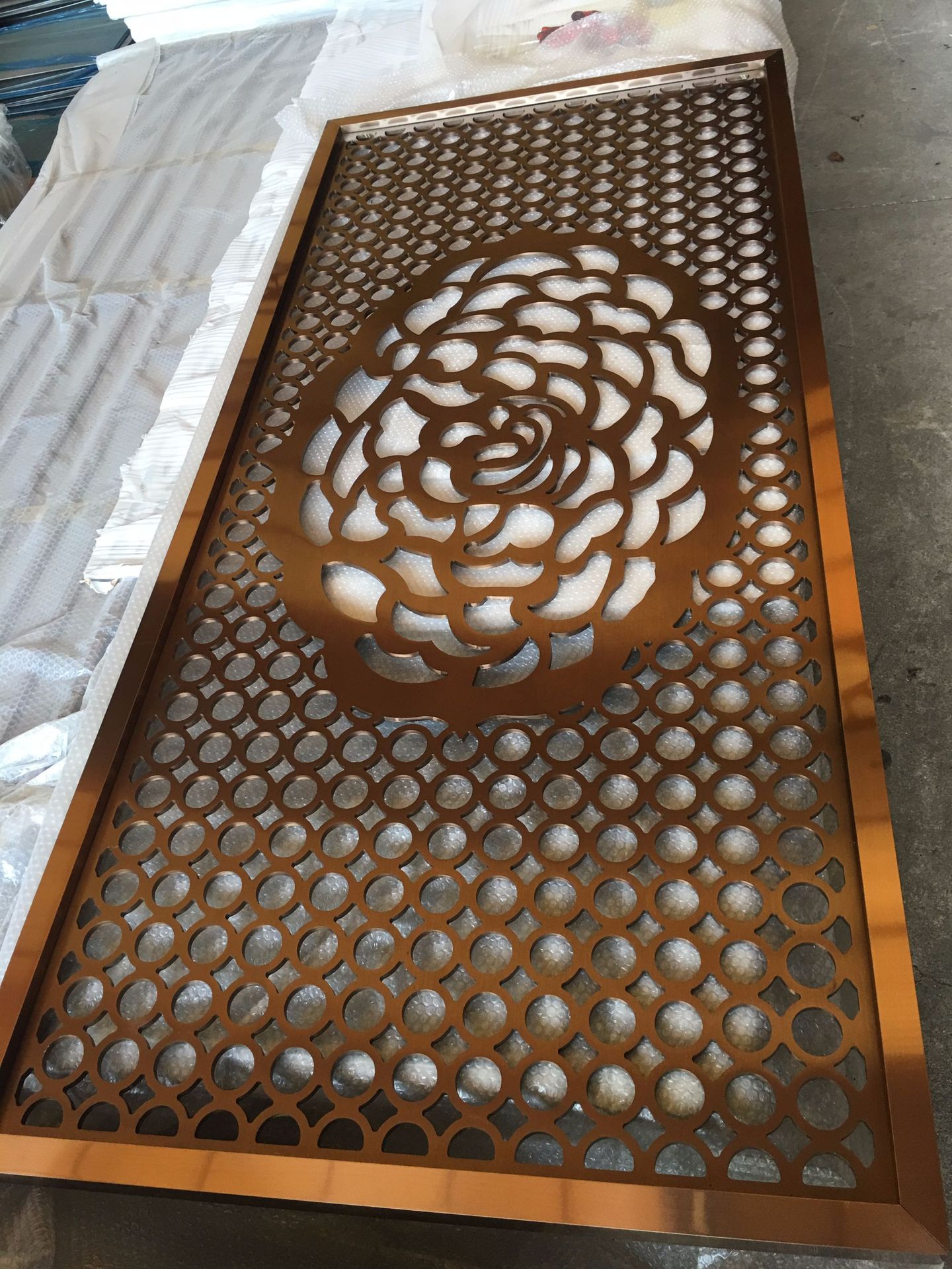 厂家直销不锈钢屏风隔断 不锈钢镂空屏风 酒店客厅不锈钢花格屏风