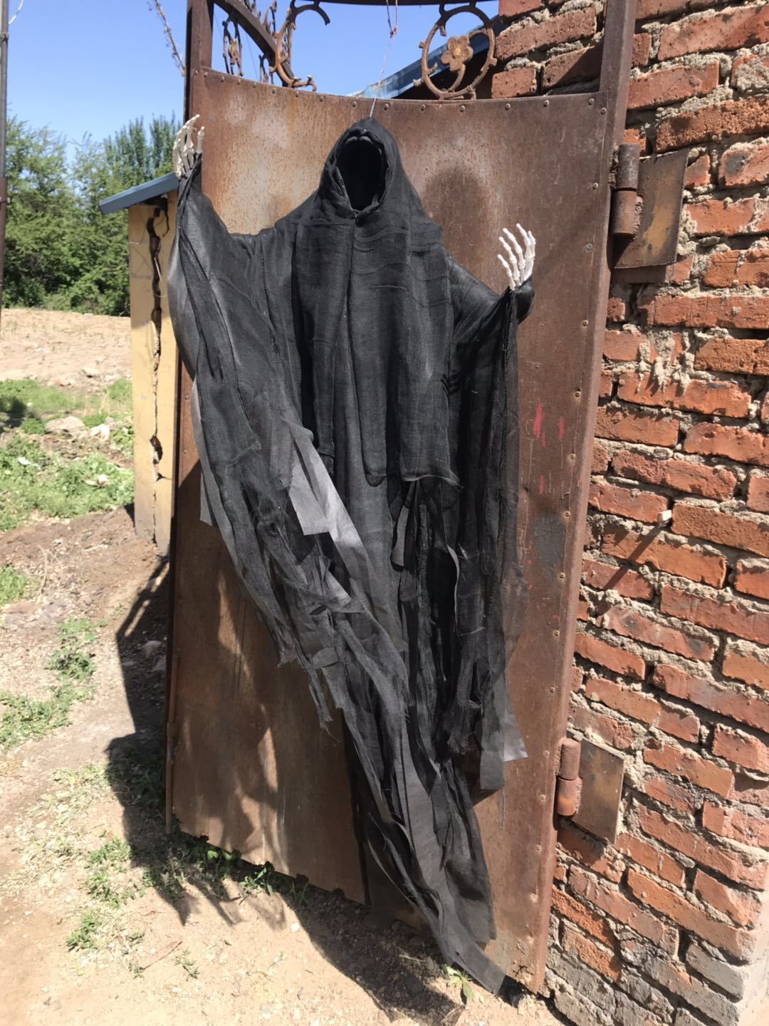 新款恐怖死人骷髅头大吊鬼地插鬼瓜脸花环万圣节密室鬼屋酒吧装饰