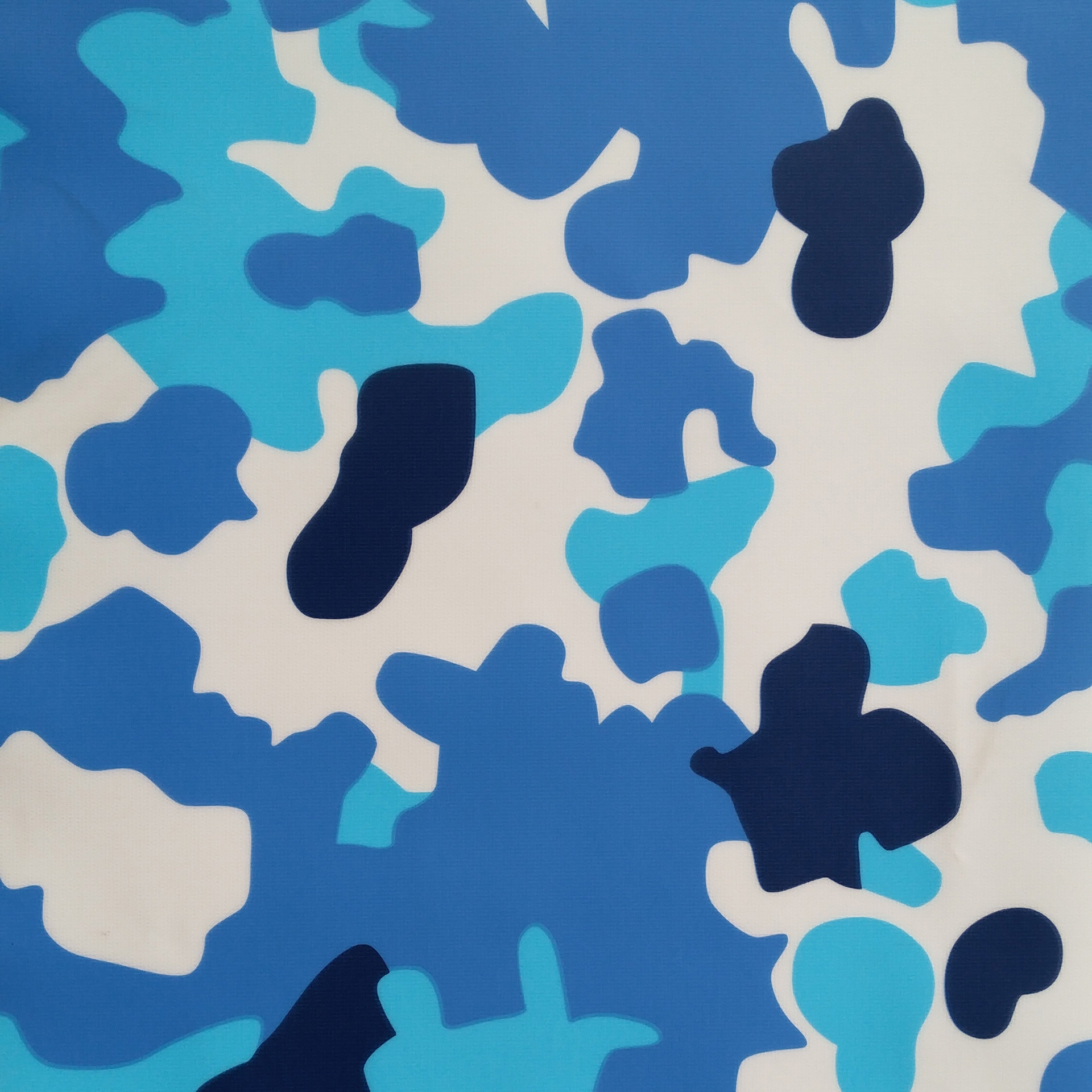 厂家现货500d迷彩蓝pvc涂层夹网布刀刮布户外防水包面料