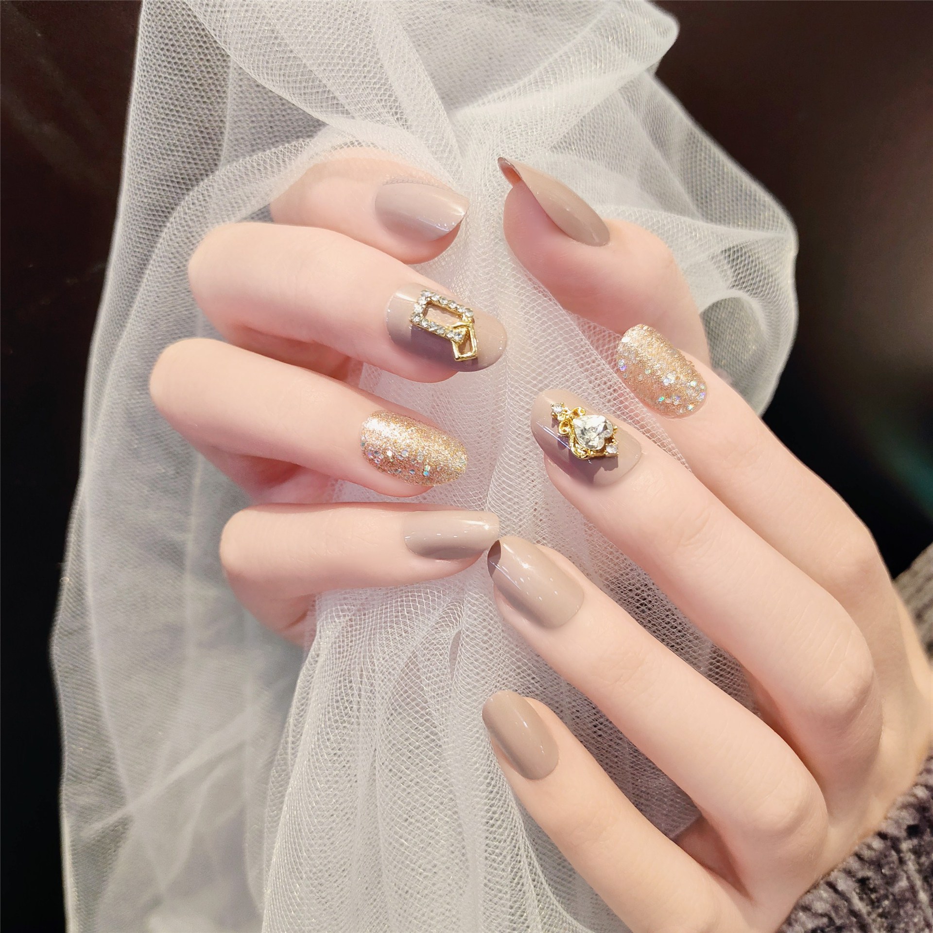 畅销爆款装饰美甲成品简约日常可穿戴假指甲贴片工厂批发24片装