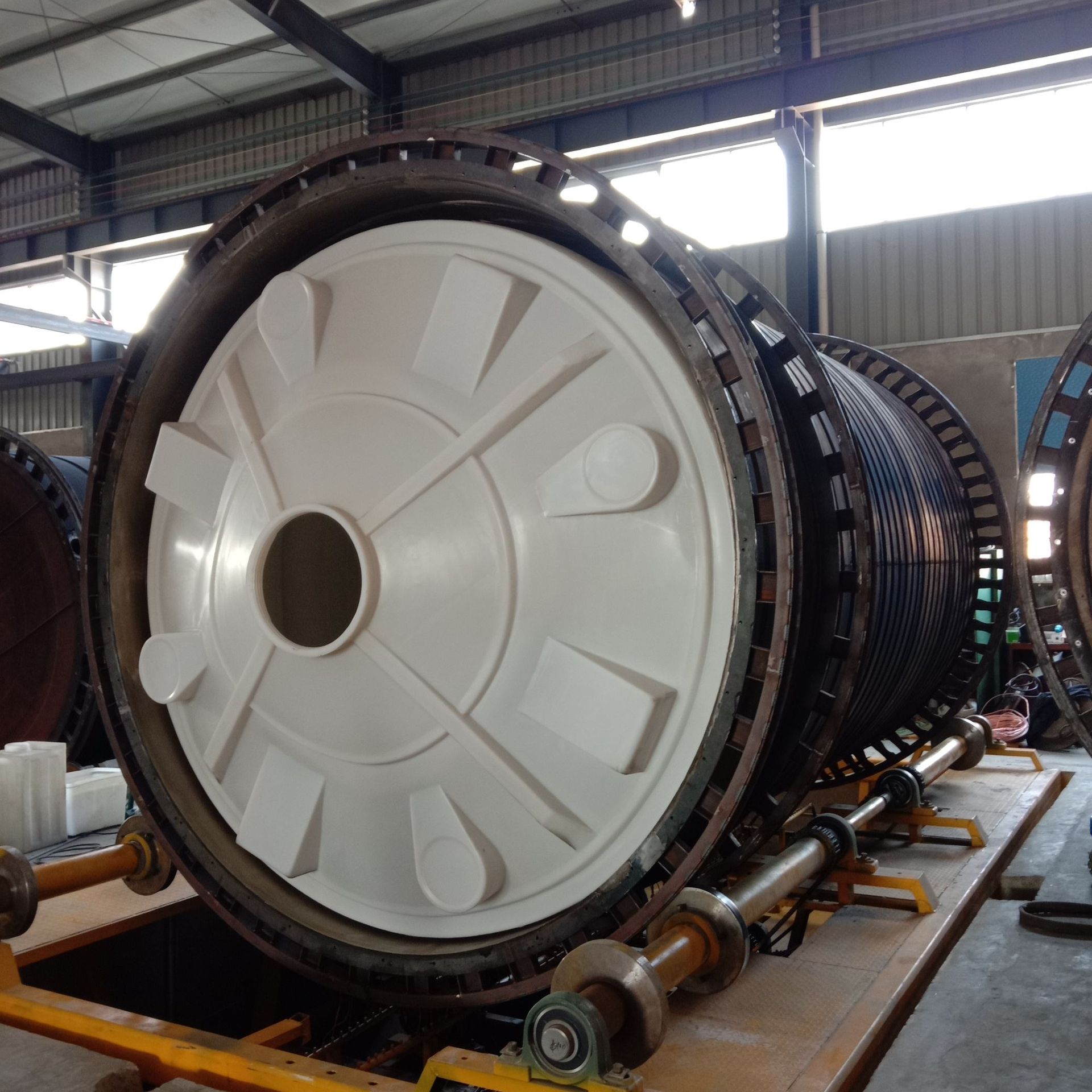 滚塑水箱_厂家直供8000l塑料pe水箱 8吨食品级耐酸碱盐 防老化水塔