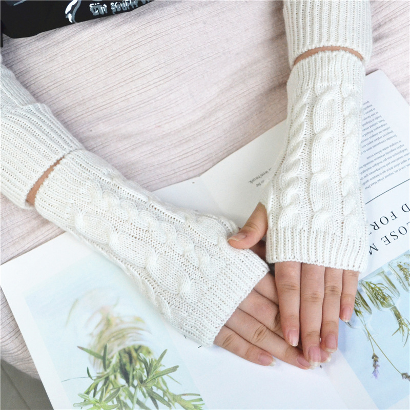 Autumn and Winter Outdoor Travel Warm Oversleeves Korean Fashion 20cm Half Finger Twist Knit Arm Sleeve