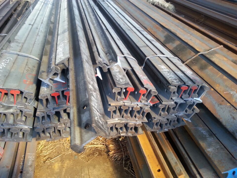 中翔供应轨道钢 p50铁路二手钢轨 行车钢轨 重型钢轨 规格齐全