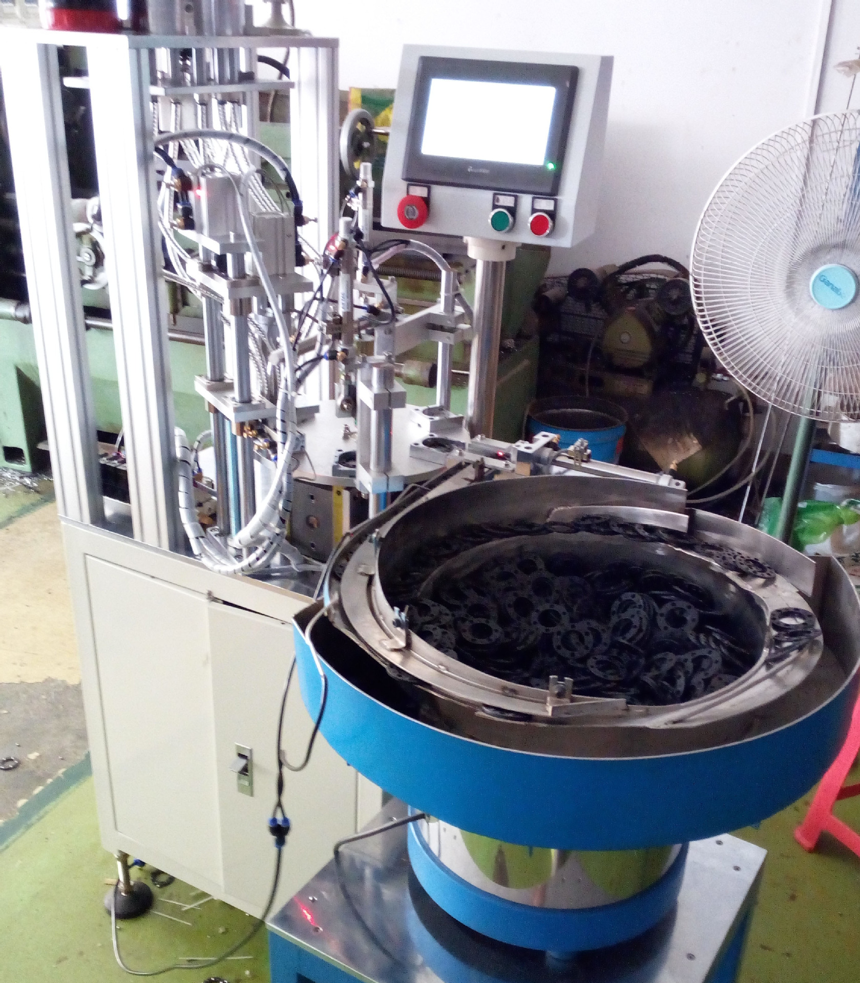 箱包脚轮珠盘自动组装机箱包脚轮钢珠自动组装机