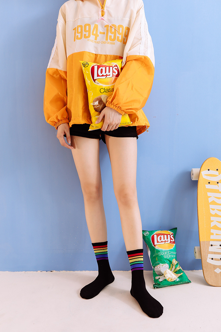 秋冬新款潮袜韩版彩虹袜 女士长袜网红同款ins风彩红条纹中筒袜女