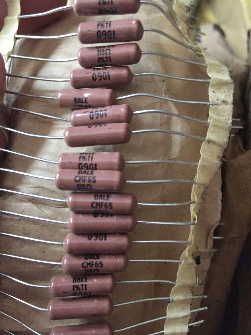 美国vishaydalecmf65118r2w铜脚金属膜电阻rn65