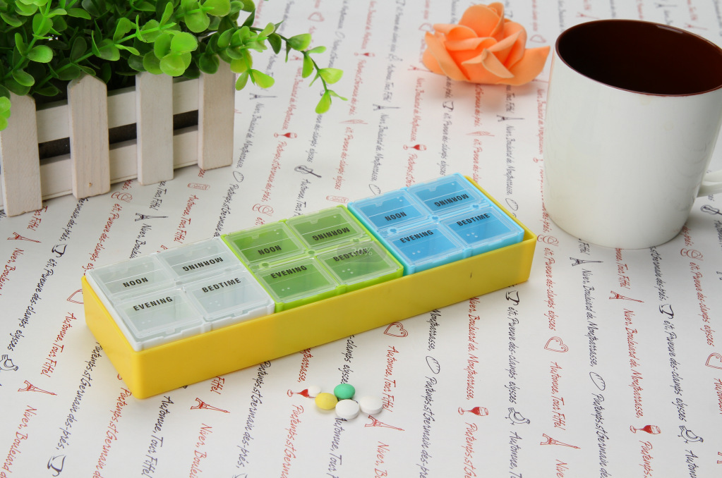 亚马逊七彩一周7天28格pill box创意可拆分大容量便携密封药盒