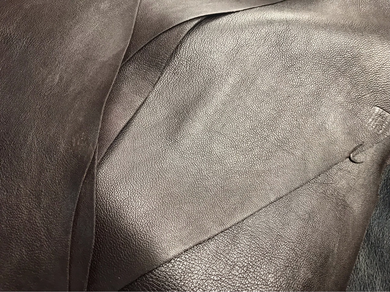 意大利黑咖色植鞣羊皮1.0mm缩纹羊皮 7-10尺 80/张随机