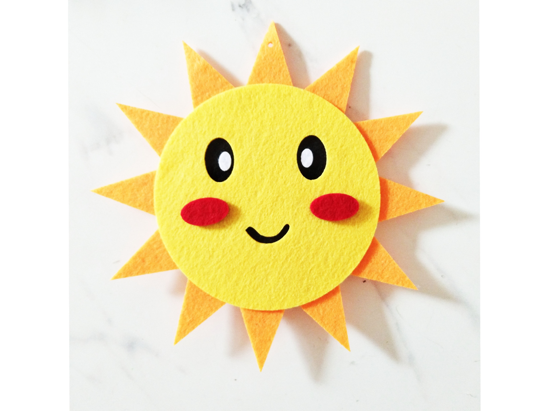 幼儿园游乐园装饰无纺布卡通双面太阳吊饰走廊教室空中创意挂饰