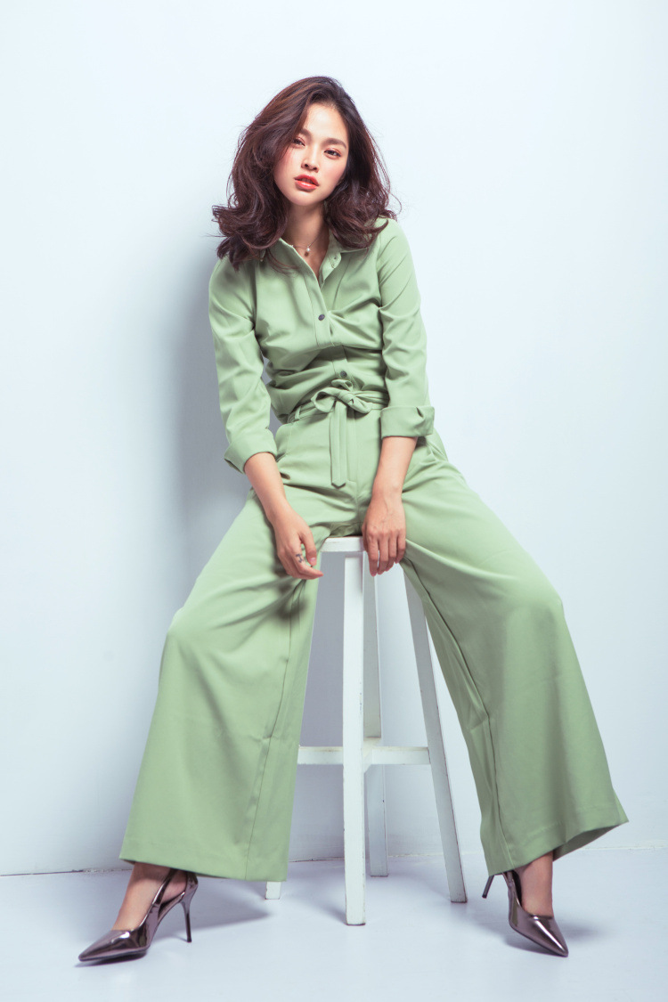 影楼新款潮牌个性主题写真摄影服装杂志风少女系艺术照拍摄衣服饰