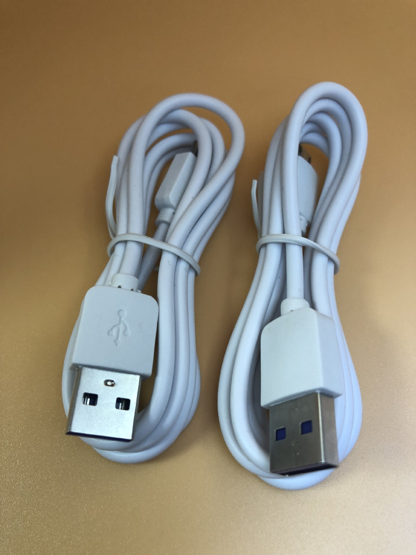 厂家直销 1米4芯v8充电线 通用安卓充电数据线microusb手机数据线