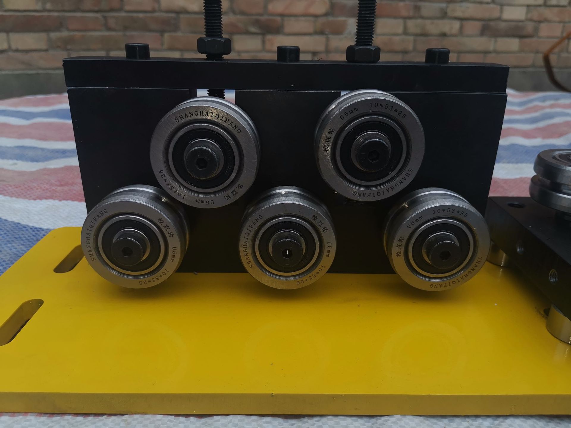 启庞校直器外径54带底板线材矫直器铁丝拉直器钢丝铝丝调直校直器