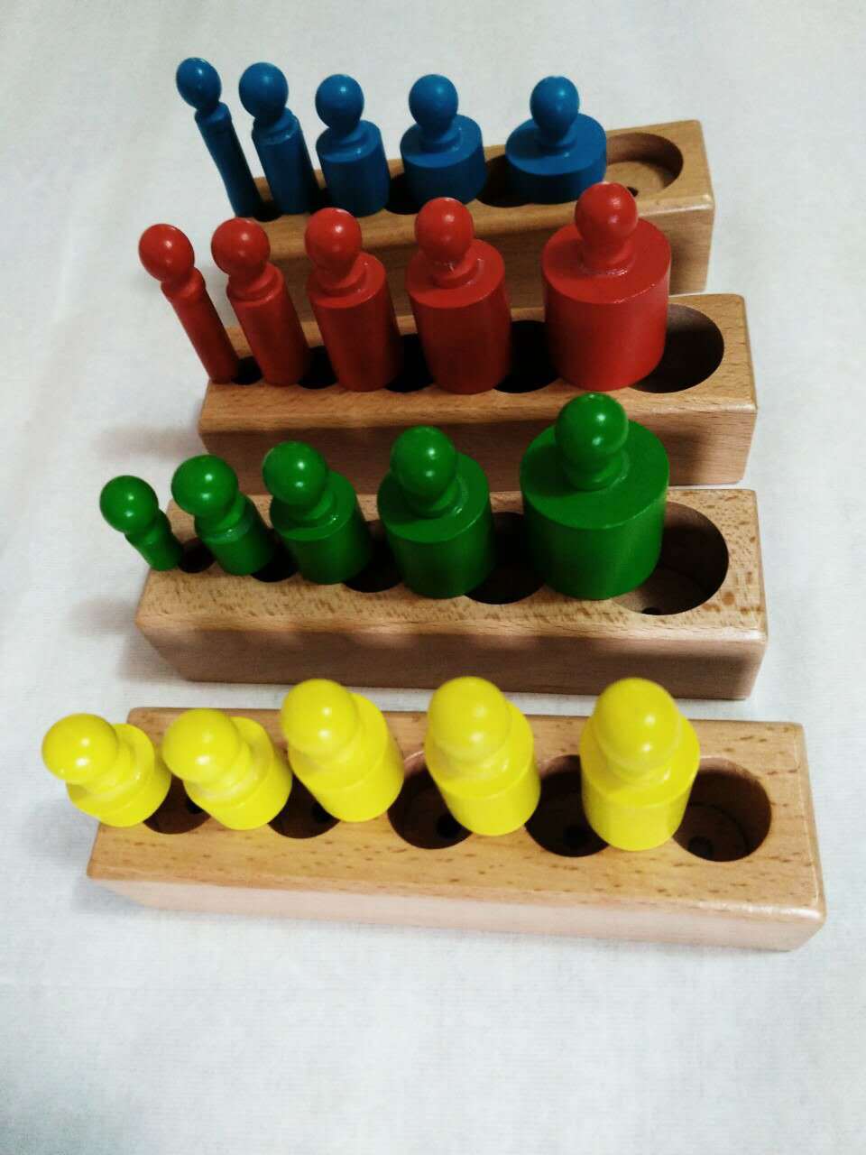 蒙台梭利蒙氏教具彩色插座圆柱体感官训练益智玩具