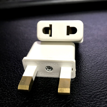 白色二方小英规转换插头两脚小英规转接头旅行小英规转换插头