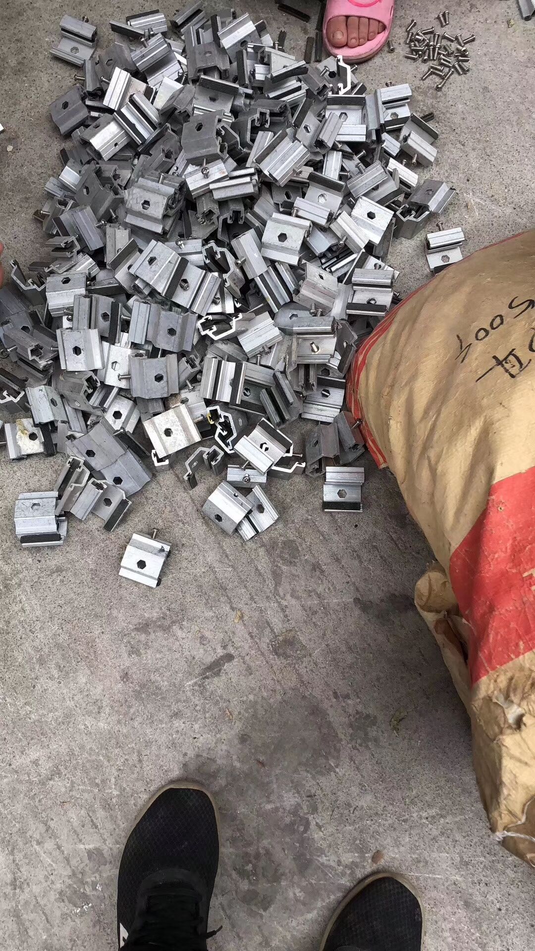 瓷砖背栓耳挂件 石材背栓耳挂件 石材干挂件 瓷砖干挂件 背栓螺丝