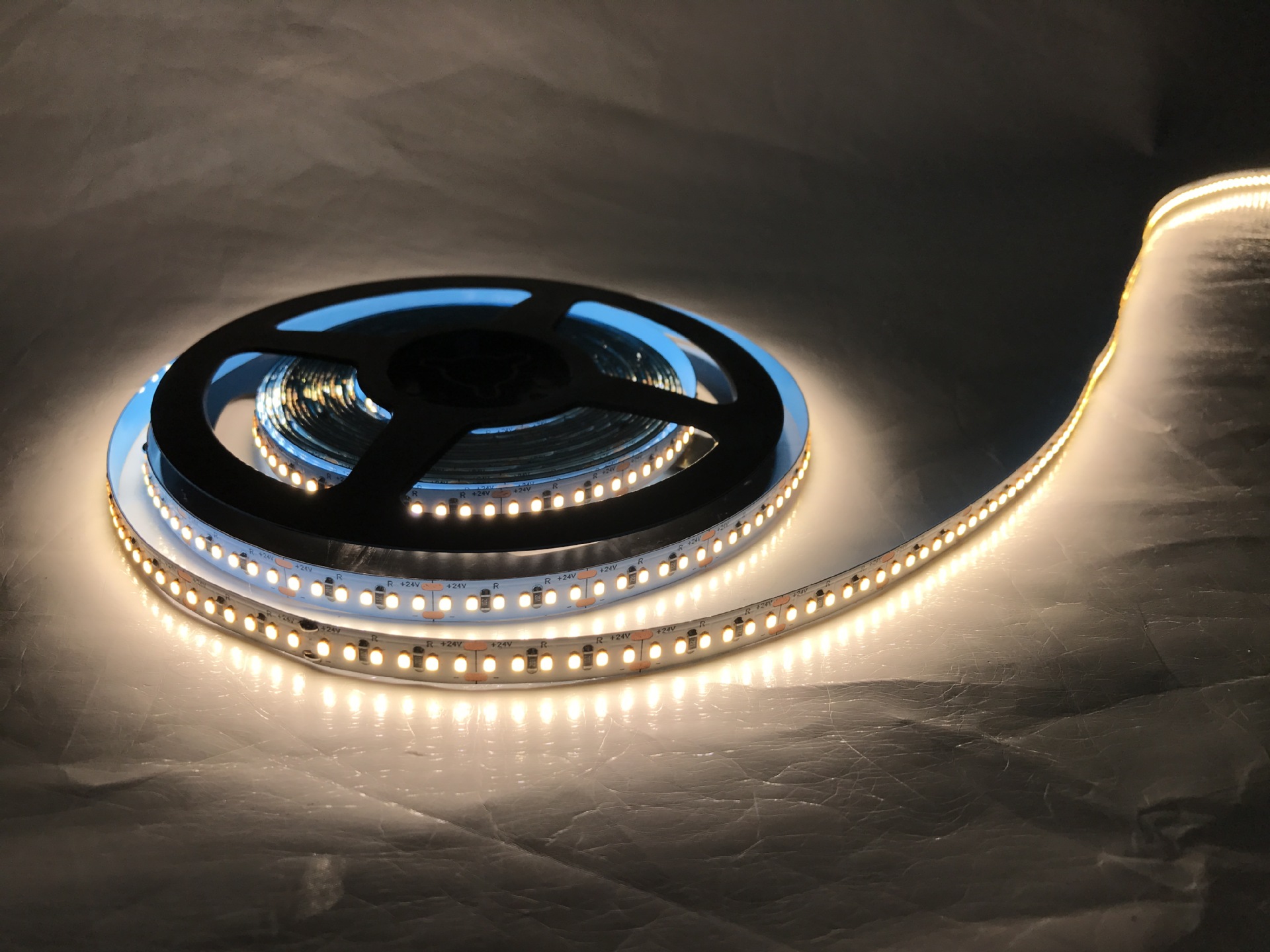 led2216软灯条 120灯 240灯 低压12v 24v霓虹灯 线条灯专用灯带