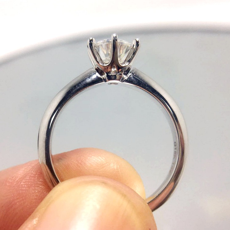 真金真钻gia证书一克拉六爪钻戒 厂家定制18k金求婚结婚钻戒女