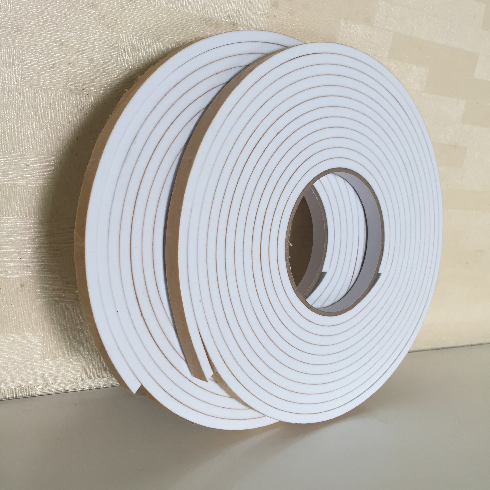 批发5mm厚eva黑白色海绵单面胶 防震泡沫泡棉双面胶带 防尘密封条