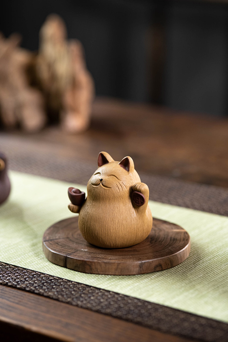 宜兴紫砂茶宠猫摆件手工雕塑创意元宝招财猫可养茶具批发