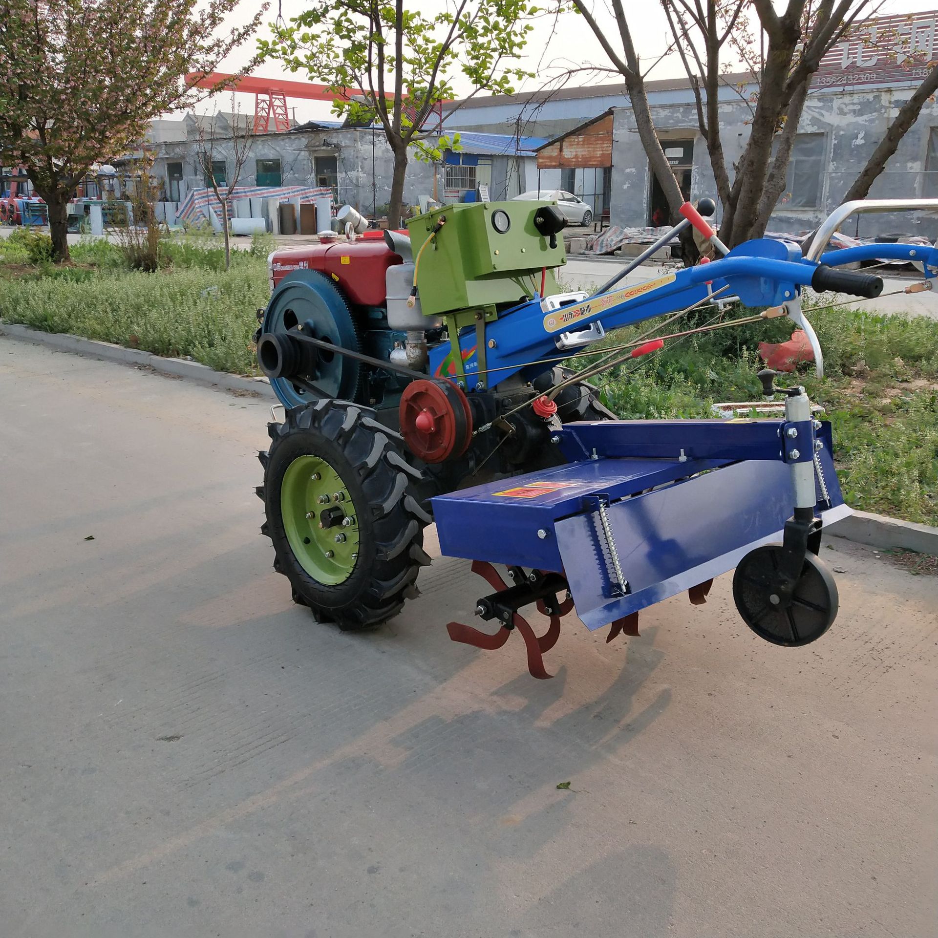 18马力开沟耕地机 多功能手扶拖拉机 果园专用柴油手扶车
