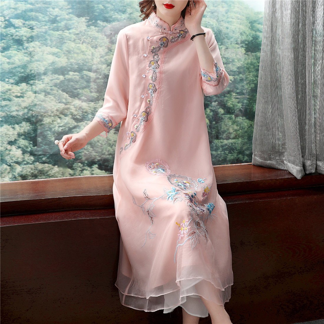 重工刺绣欧根纱斜襟立领宽松旗袍连衣裙货号yfn19201
