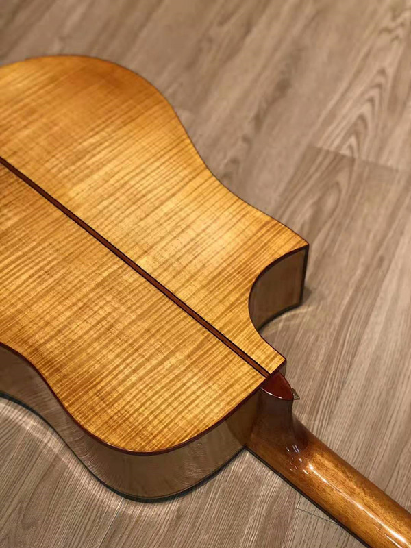 万尼达vinida 沙漠之舟 41寸虎纹枫木面单民谣吉他批发网红陈逗逗-阿