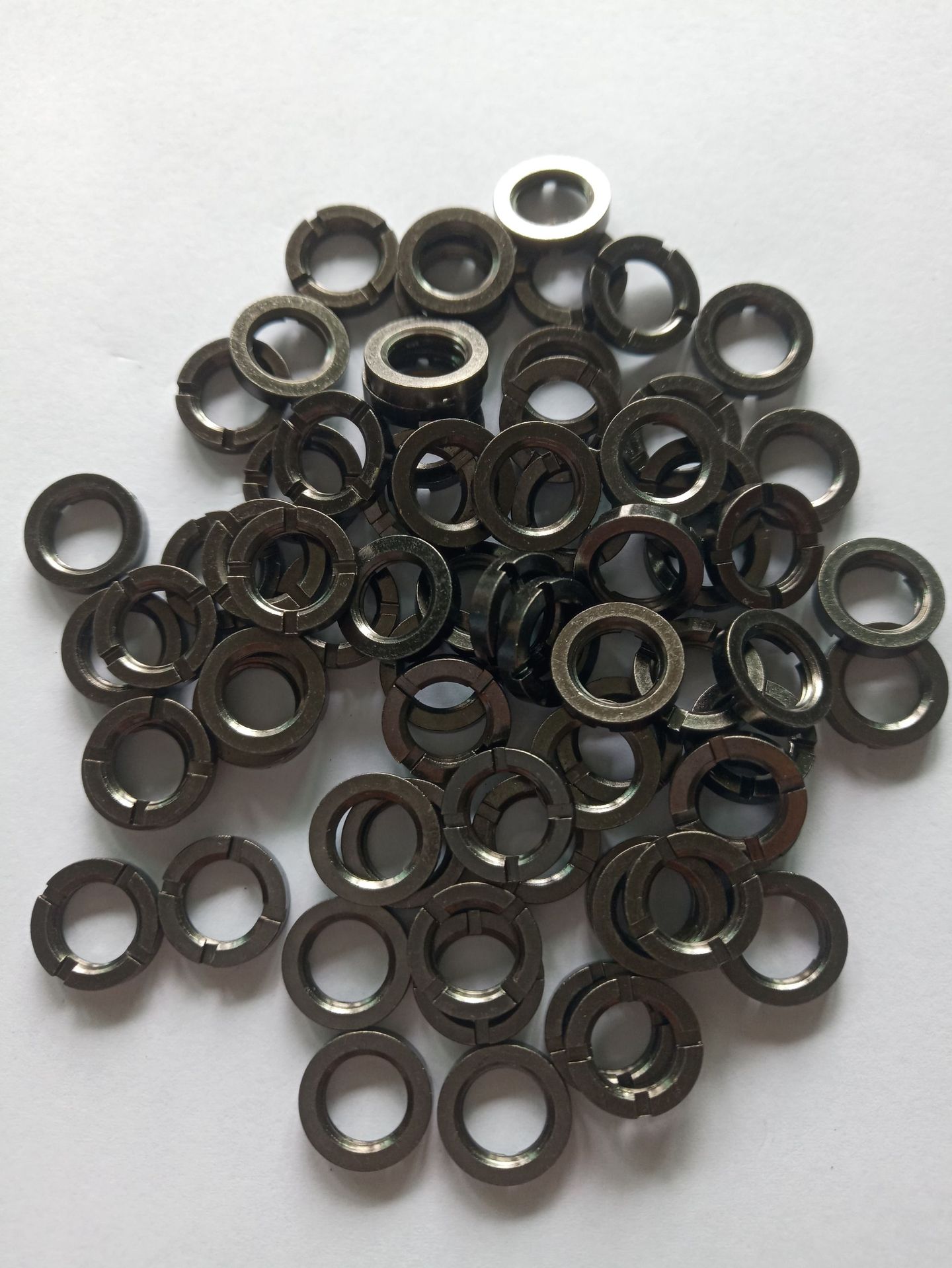 提供铁氧体磁铁电镀加工 镀金 镀镍 镀枪黑色 镀仿金