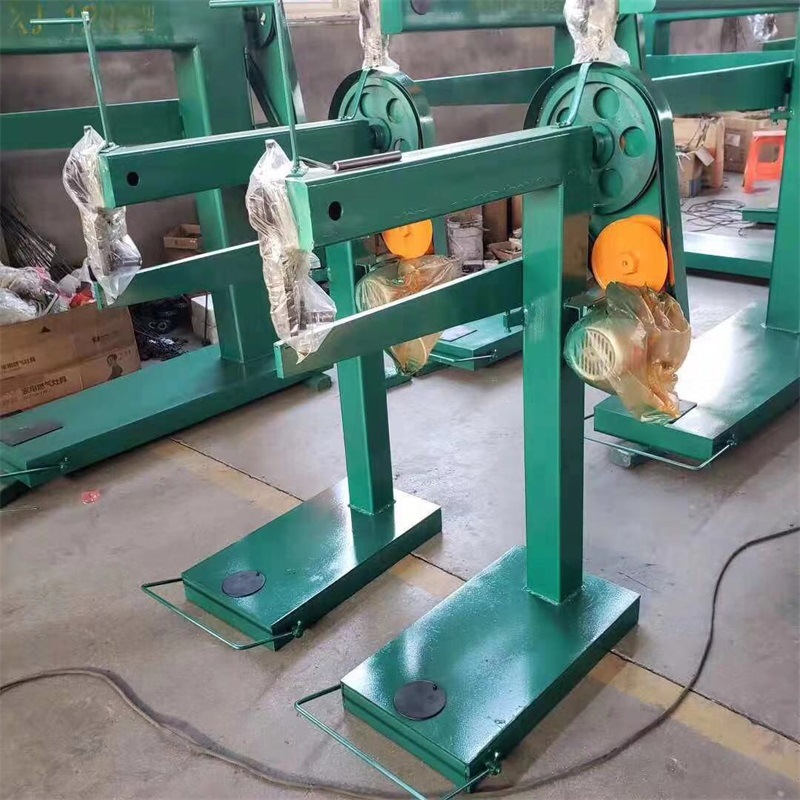 厂家供应纸箱机械设备 1200手动脚踏钉箱机 600打钉机 钉箱机