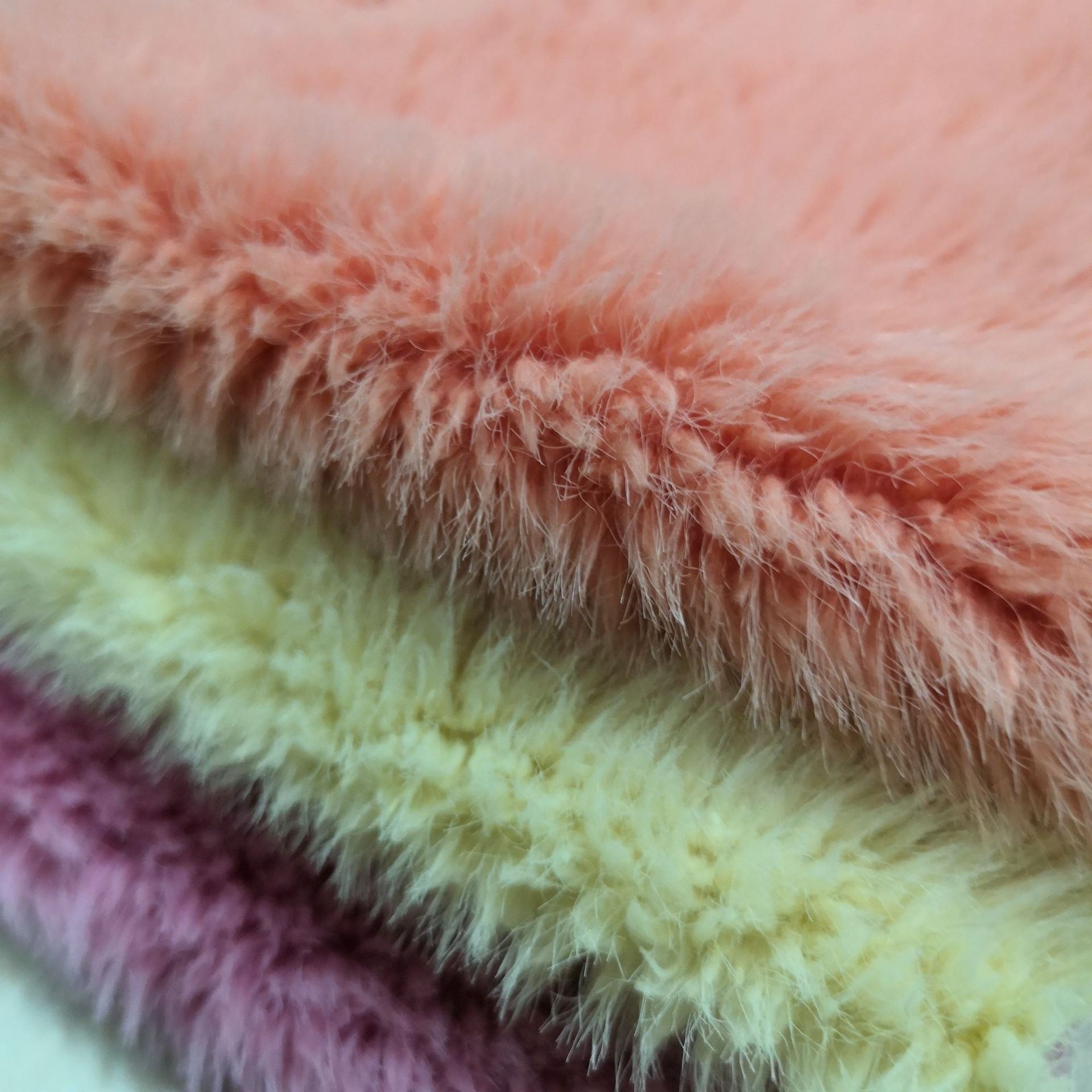 现货 新品雪貂绒面料 单面玉狐绒绒布 女装外套仿皮草可复合面料