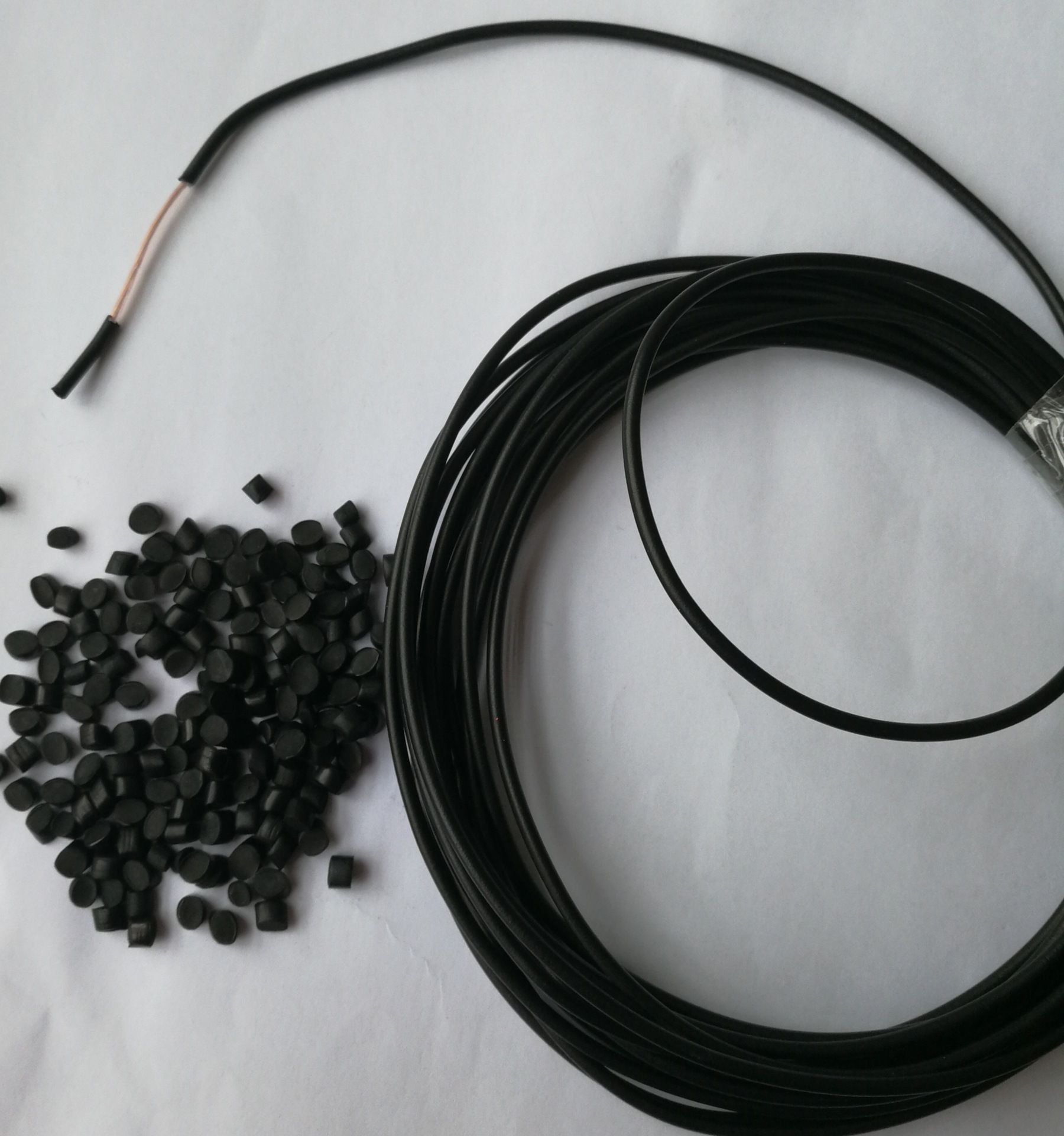 超导电低电阻pvc 导电tpr 音响屏蔽用料